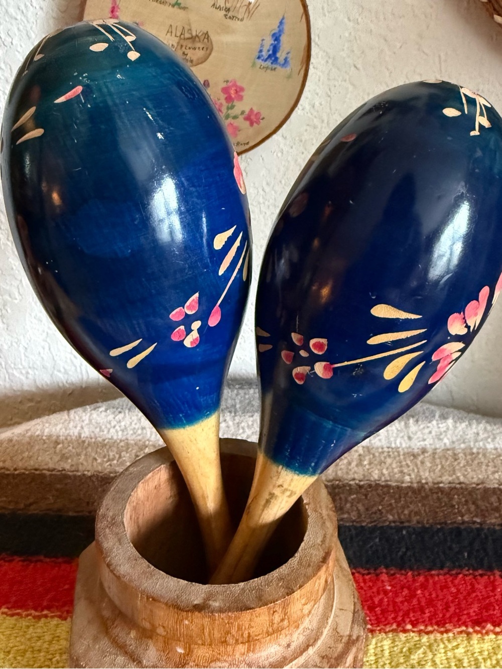 Decorative Mexican Hand Carved and Painted Floral Pair of Maracas - Picture 3 of 4